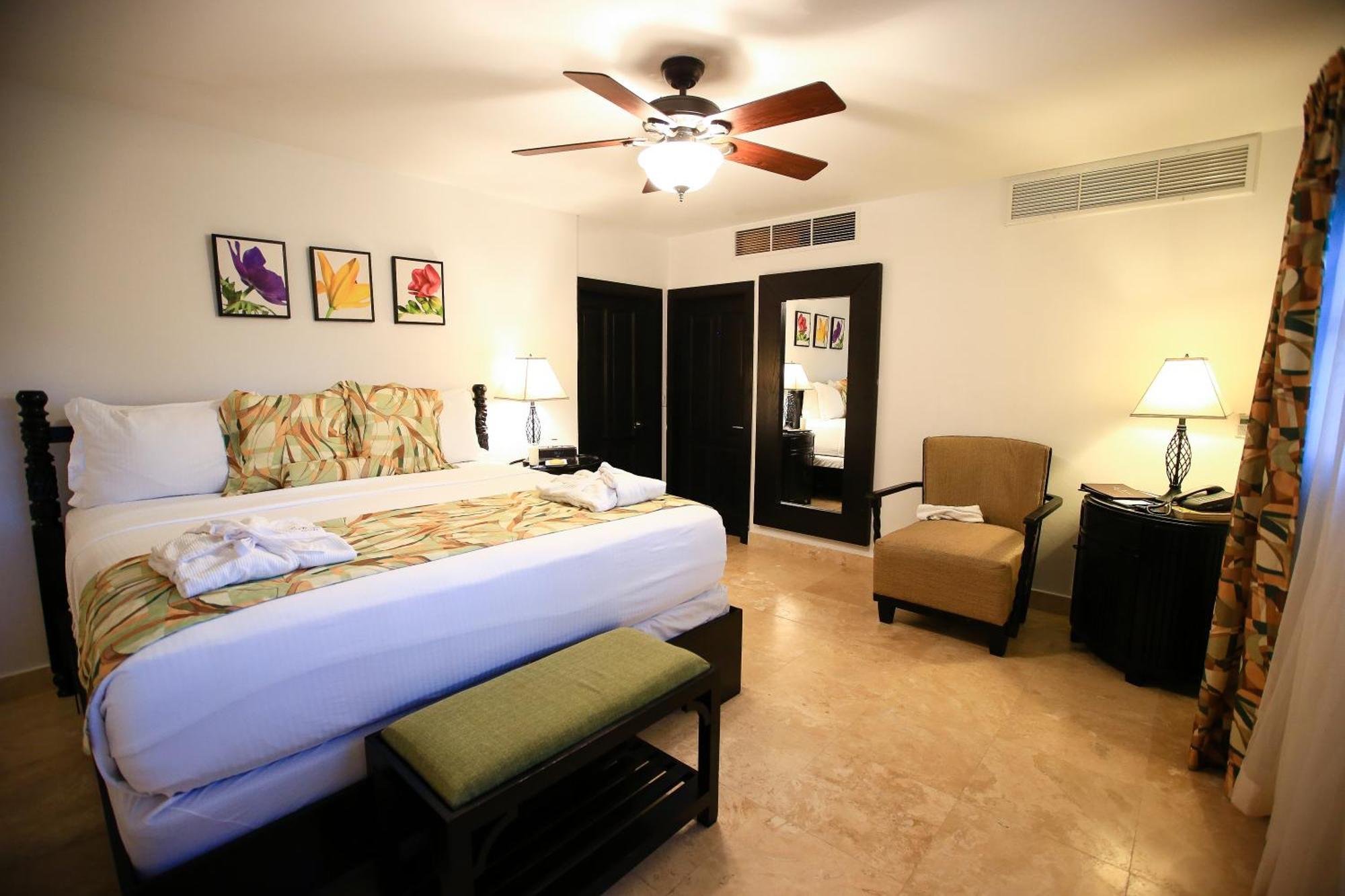 Las Terrazas Resort San Pedro  Ngoại thất bức ảnh